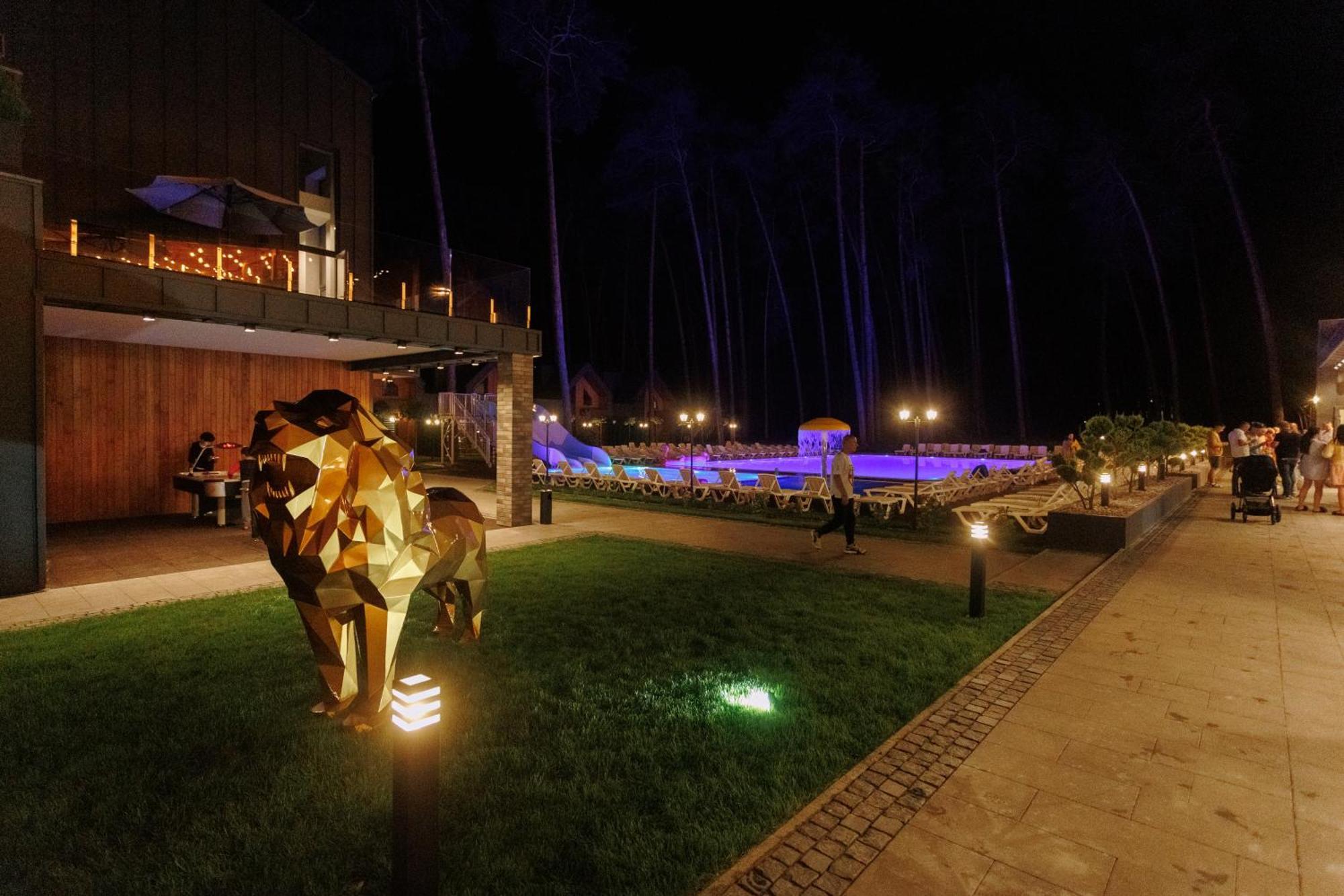 Hotel Golden Lion & Spa Tynnoye Exterior photo
