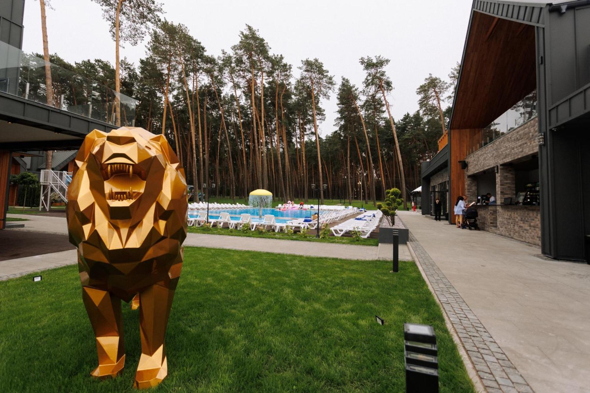 Hotel Golden Lion & Spa Tynnoye Exterior photo